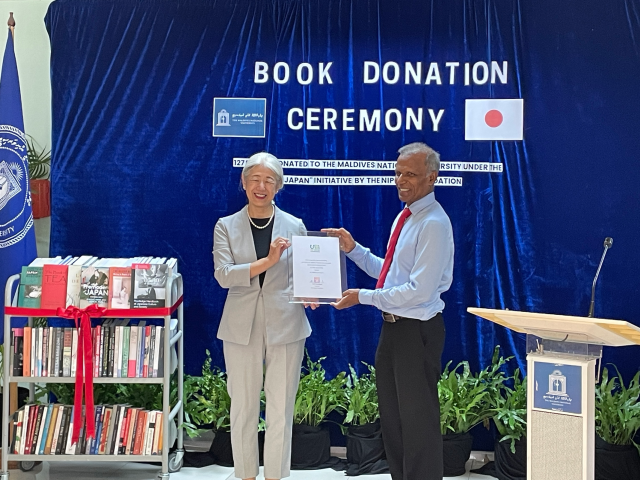 The Government of Japan donates 127 books to Maldives National University to Enhance Understanding of Contemporary Japan