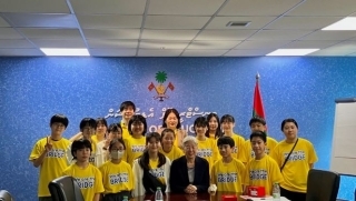 NPO法人アジア太平洋こども会議・イン福岡「BRIDGE Challenge Trip」モルディブ訪問団による竹内大使への表敬