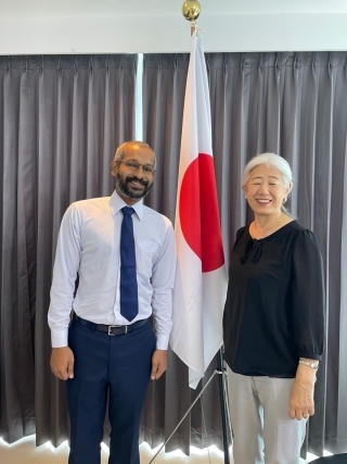 MEXT2021 scholarship recipient, Mr. Jilan Ibrahim, pays a courtesy call on Ambassador H.E. Mrs. Takeuchi Midori 